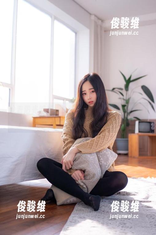 趁着阳光明媚，Bambi(밤비)的[Loozy]双人约会隐秘Cos图片