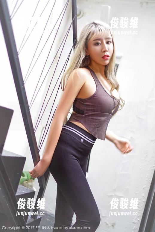 Feilin嗲囡囡 - 梦小楠小夜猫圣诞特辑：类比小仙女，套图合集让你一秒变迷人！