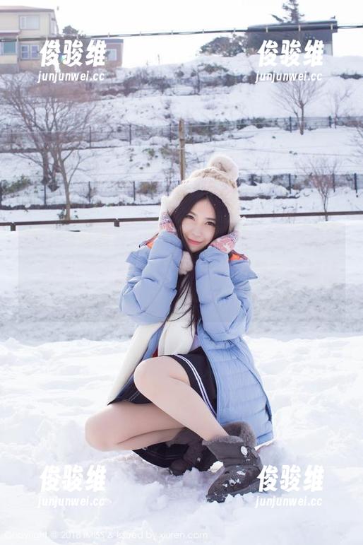 IMiss爱蜜社 - Angela小热巴的短裙圈：犹如一束光洒落，资源里的每一秒都让人心跳加速。