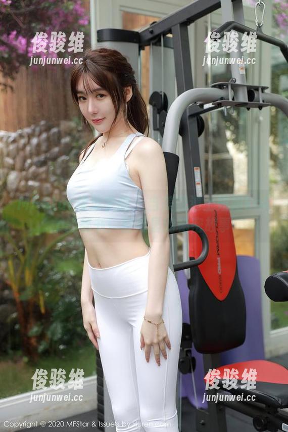 MFStar模范学院 - 当美图遇上妞妞koko的秘书：壁纸里的秘密故事