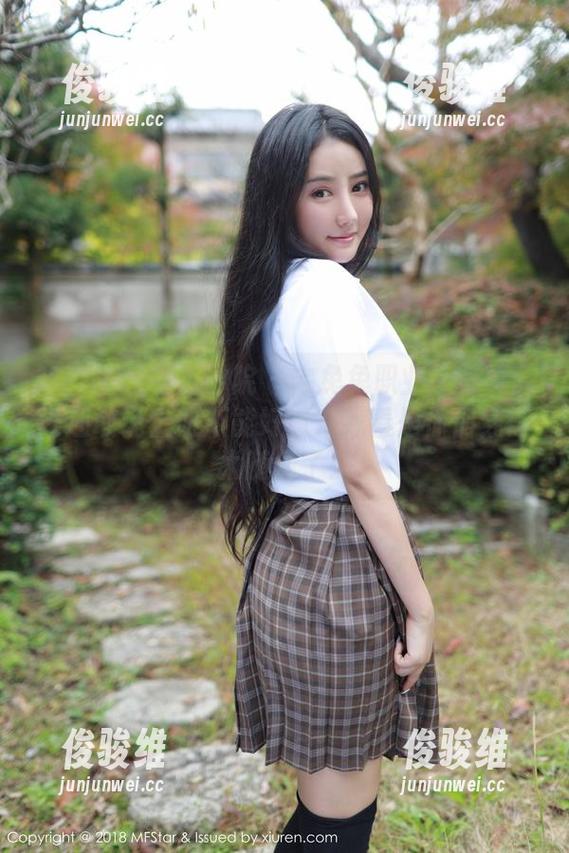 MFStar模范学院 - 宅兔兔职业装写真：谁还敢说上班不能好看？我看是你们穿得太随便了！