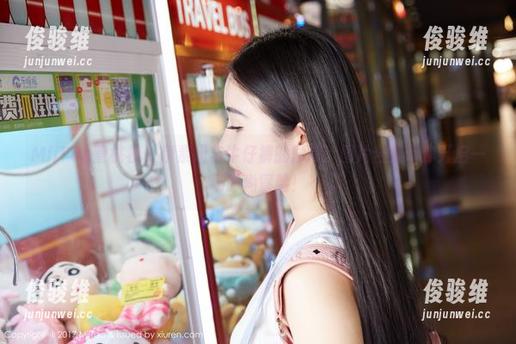 MiiTao蜜桃社 - 伊素妍与牛仔裤的日常：图片合集带你开启一场时尚冒险！