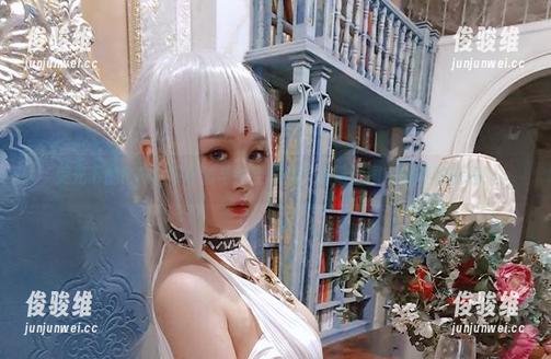 PAKI草莓酱 荧光下的PAKI草莓酱与镂空梦境:高清套图中的奇妙旅程!