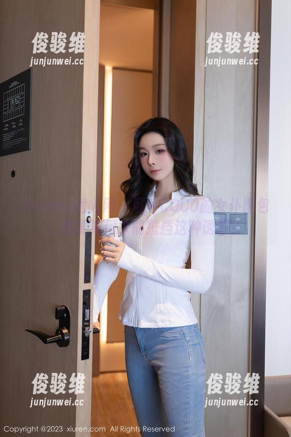 Xiuren秀人网 - 可可COCO的女仆图包：我要如何才能抵挡这种诱惑？