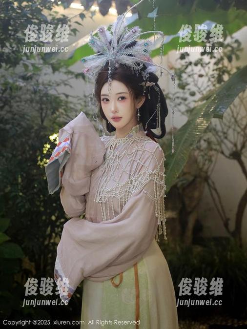Xiuren秀人网 - 周井空教室原图合集：她的每一张都像是一道‘考试题’！