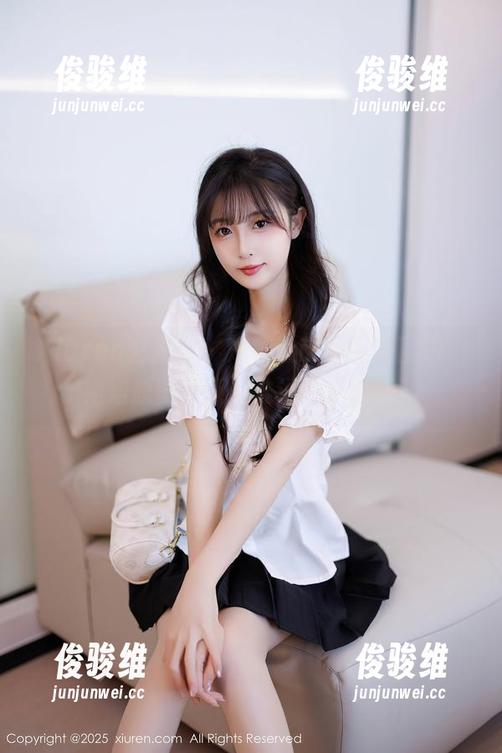 Xiuren秀人网 - 米妮大萌萌强势回归，姐姐原图更新，谁说她只能萌？
