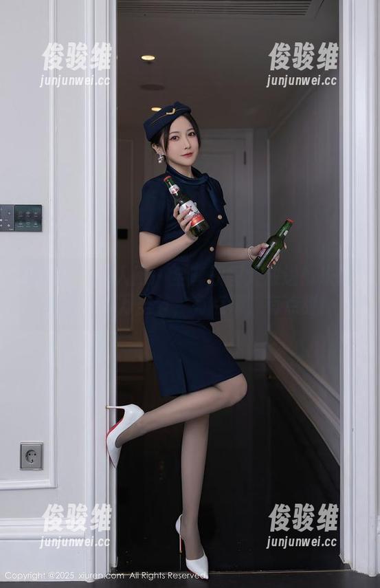 Xiuren秀人网 - 全套原图大放送！米妮大萌萌的万圣节，有点辣，有点甜！