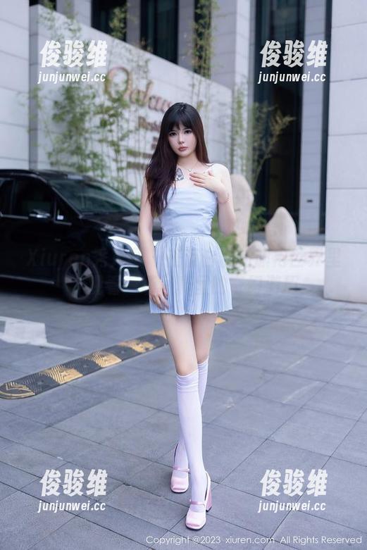 Xiuren秀人网 - 在萌白酱的旗袍世界里，观看一场写真里的奇幻游历