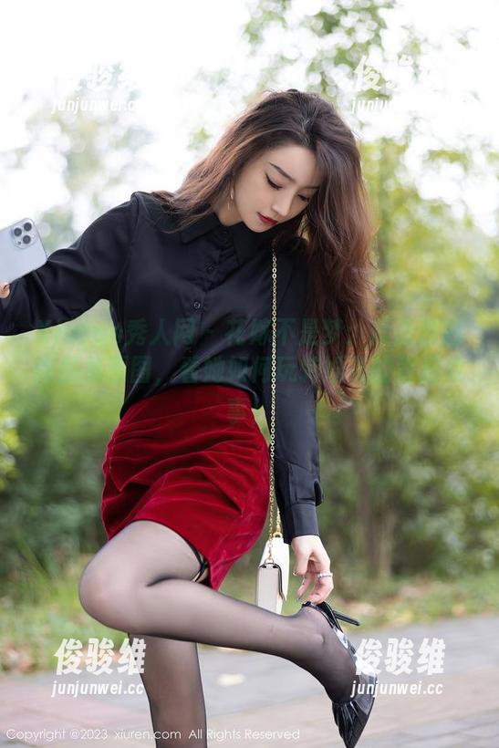 Xiuren秀人网 - 花嫁不是梦：薇薇酱的作品集原图，看她如何玩转婚礼的背后故事！