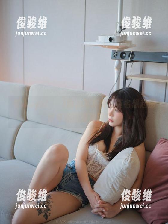 看wuyo(우요)甜心写真时，莫名想起那些年追的甜蜜回忆！