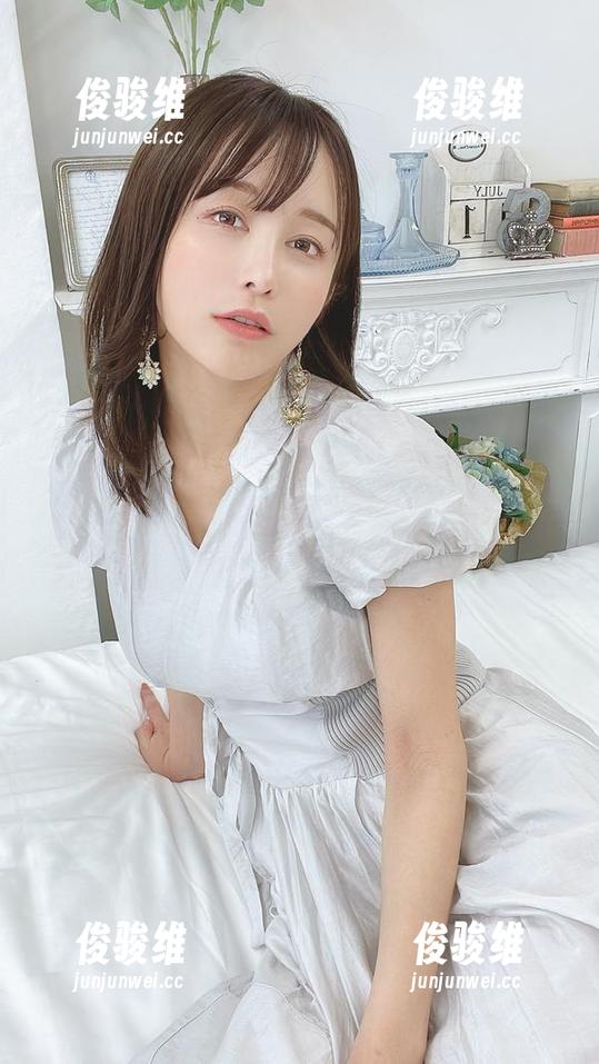 这组いくみ(育美)吊带写真，高清资源让我每天都想多看几遍！