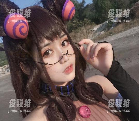 一笑芳香沁的cos真是无意间的“睡前小甜点”，原图超乎想象的甜蜜～