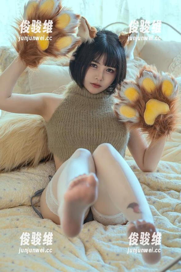 如果说七月喵子的写真是鱼，那么漏网之鱼就是皇冠上的明珠！
