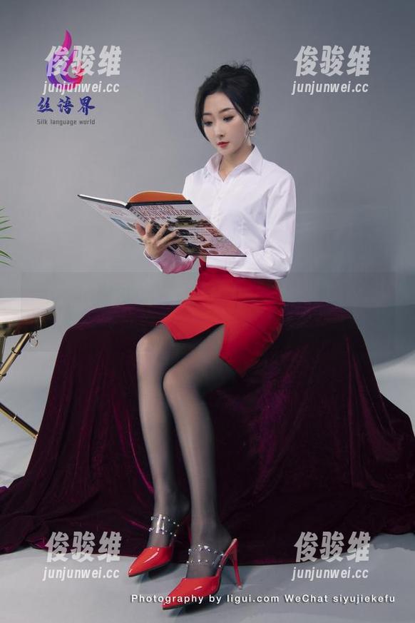 丽柜-兔子 丽柜 - 兔子的御姐梦:高清原图里的慵懒与妩媚,真是太迷人了!
