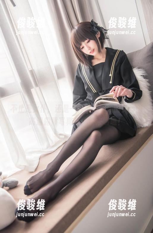 不止是女仆，还是一种态度！你的负卿的高清露背写真集，快来瞧瞧！