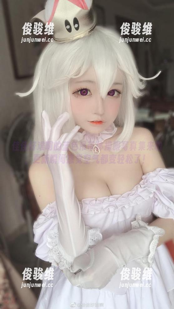 佳佳好难啊的蓝色吊带体操服写真集来啦，更新瞬间感觉空气都变轻松了！
