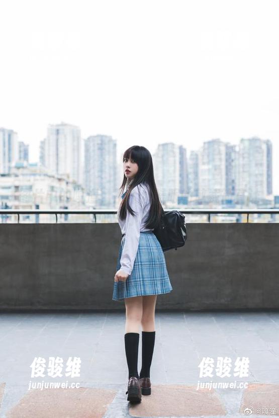 图片中的嘎潼，那个体操服的剪裁简直让我心里小鹿乱撞。