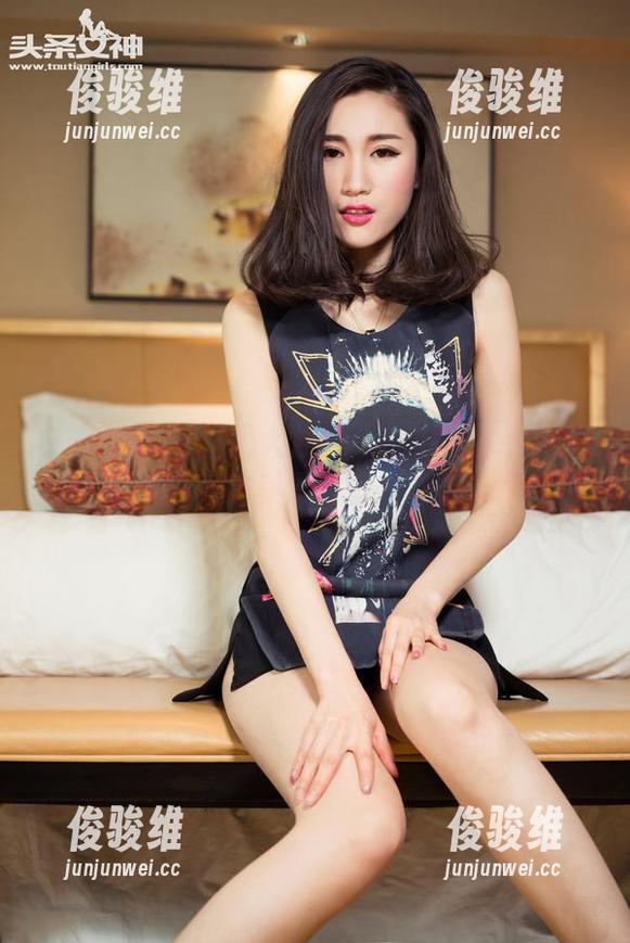 头条女神 - 原图大放送！松果儿水手服全套照，完美展现青春气息！