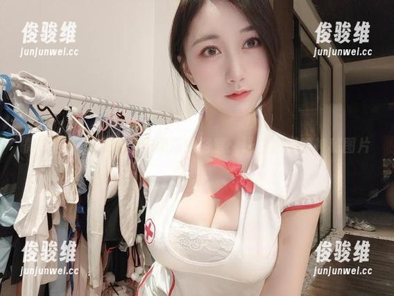 微密圈 - 探索小玉吃果冻的浴室：送你福利的神秘图片