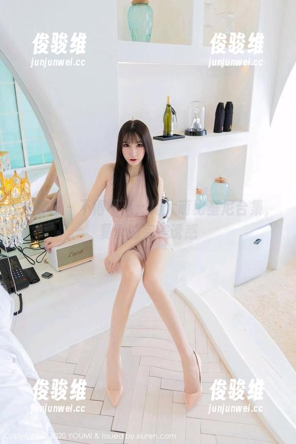 尤蜜荟 - 不得不看：周大萌比基尼合集，夏季的完美诱惑