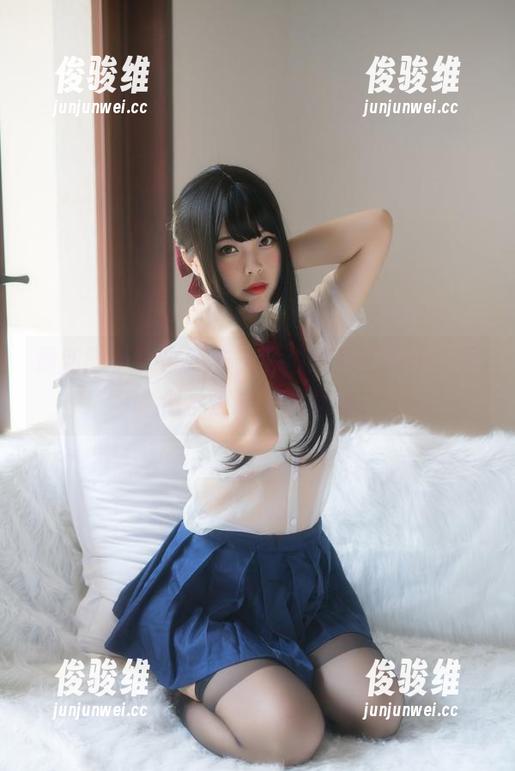 最新图册！杏子夫人海边的那些瞬间，风中似乎还夹杂着盐味？