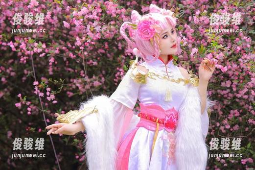 桃暖酱是怎样创造这些美腿作品的？分享一些幕后花絮