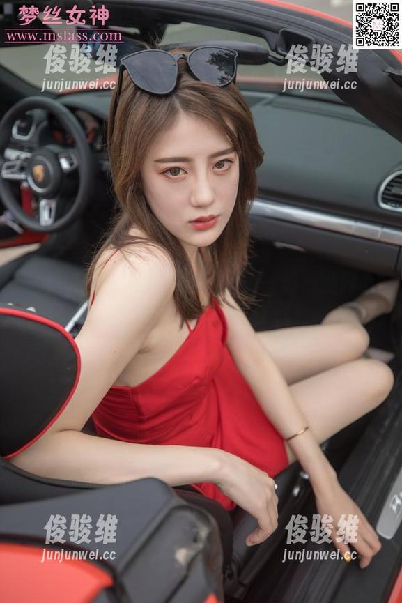 梦丝女神 - 私拍灵唯天使：一图一世界，图集里有啥隐情