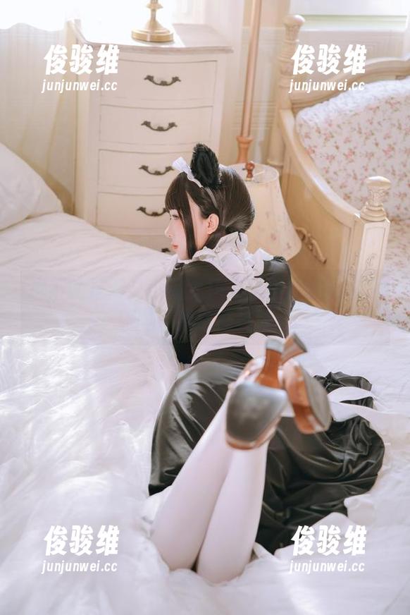 这不就是樱井小莜女仆美图合集的治愈之旅吗？我已被捕获。