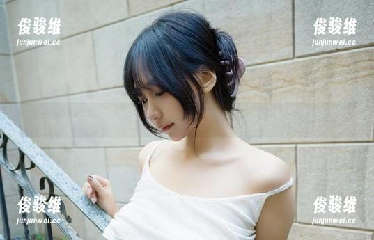 浅安安 浴缸里的浪漫与幽默,观看浅安安的图包,欢乐翻倍不是梦!