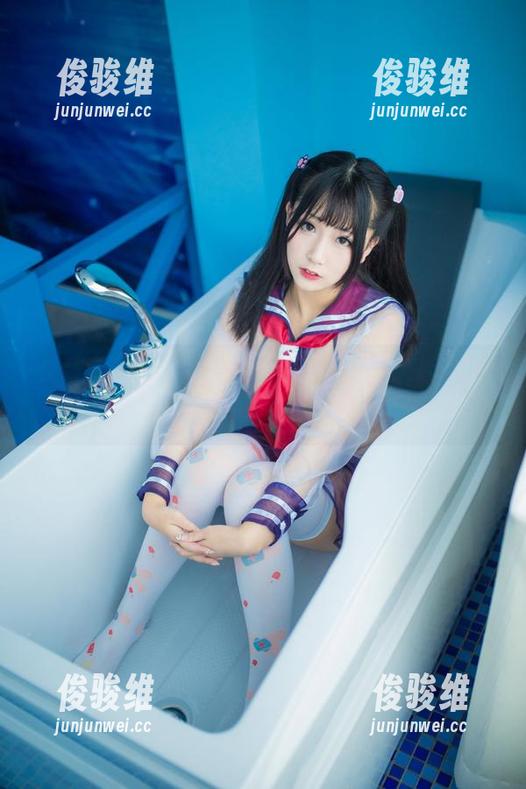 在线追踪：猫九酱的体操服美图，撩人的一瞬太多了！