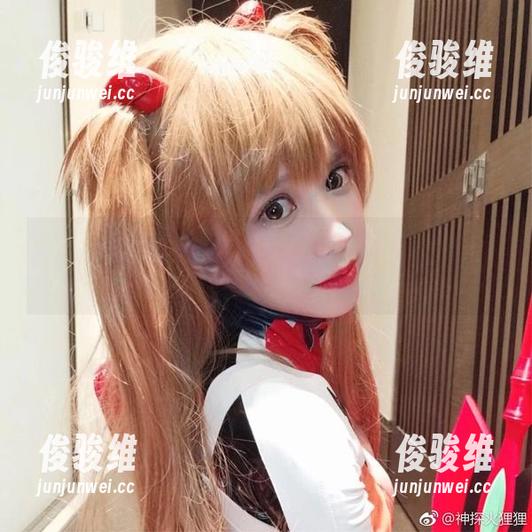 神探火狸狸的短裙作品集：美得让人想写情诗？