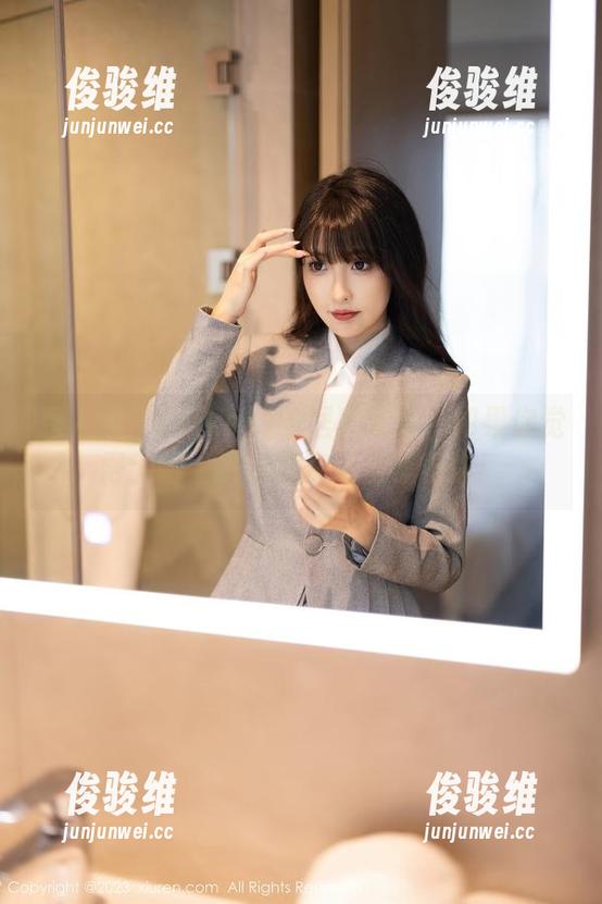秀人网 - Erikaki的居家写真：如果你觉得无聊，资源就在这里等着你！