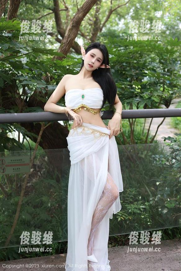 秀人网 - 学妹瞬间：在线揭露z杯悠悠作品里的微妙魅力