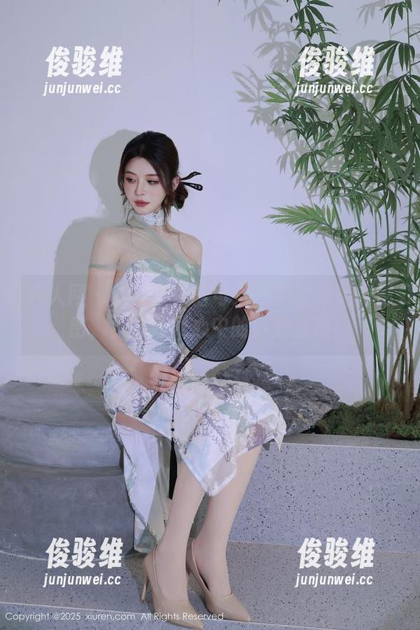 秀人网 - 藏在余虞酱可爱写真合集里的秘密，其实是我心中的小鹿乱撞！