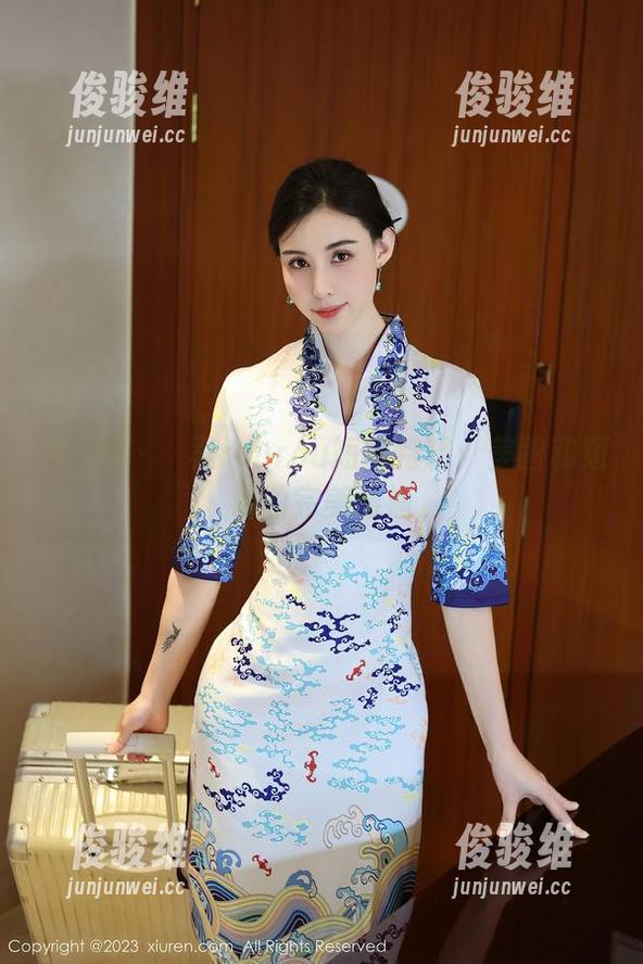 秀人网 - 媃柔rourou短裤特辑：美图和短裤的完美邂逅