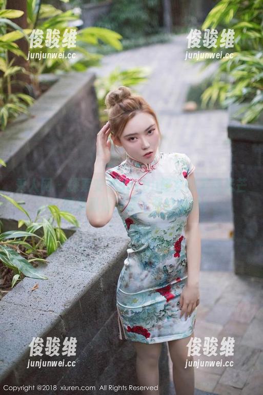 秀人网 - 探索安然anran修女的灵性光芒：图集纵情下载，奇妙如梦！