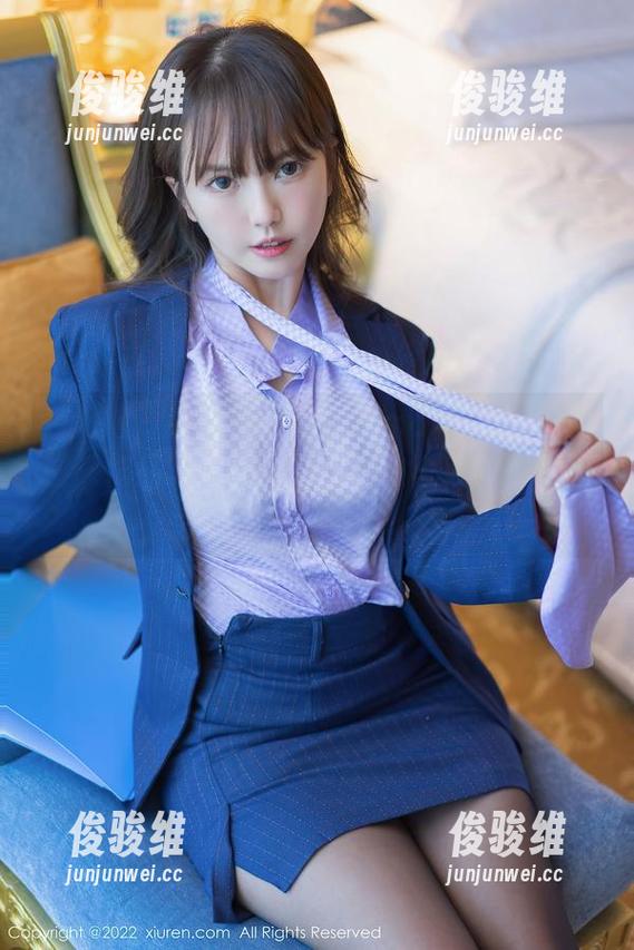 秀人网 - 噢！今天的安然maleah灰丝原图，作品居然让我想到了小时候的棉花糖！