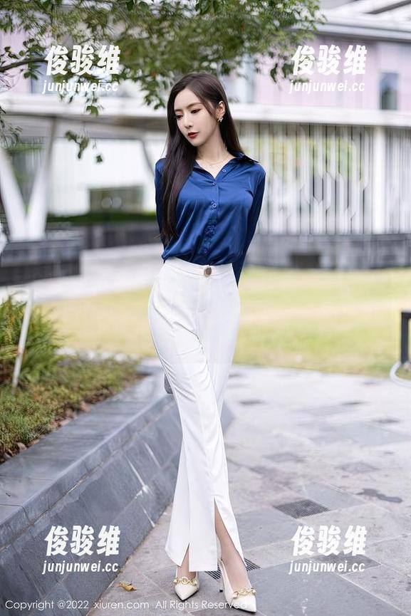 秀人网 - 瑶瑶baby的旗袍图集全套：光影勾勒出的生动瞬间，心动就是这么简单！