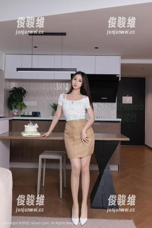 秀人网 - 从未见过的可爱！程慧娴Phoebe的私房图片，像是抓住了时间的尾巴