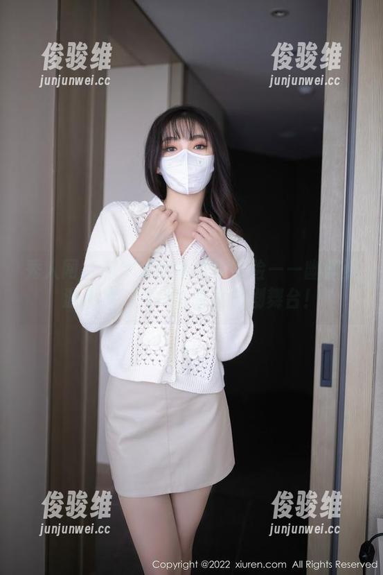 秀人网 - 谢忱倬的泳池大冒险——幽默资源合集，泳池也能变喜剧舞台！
