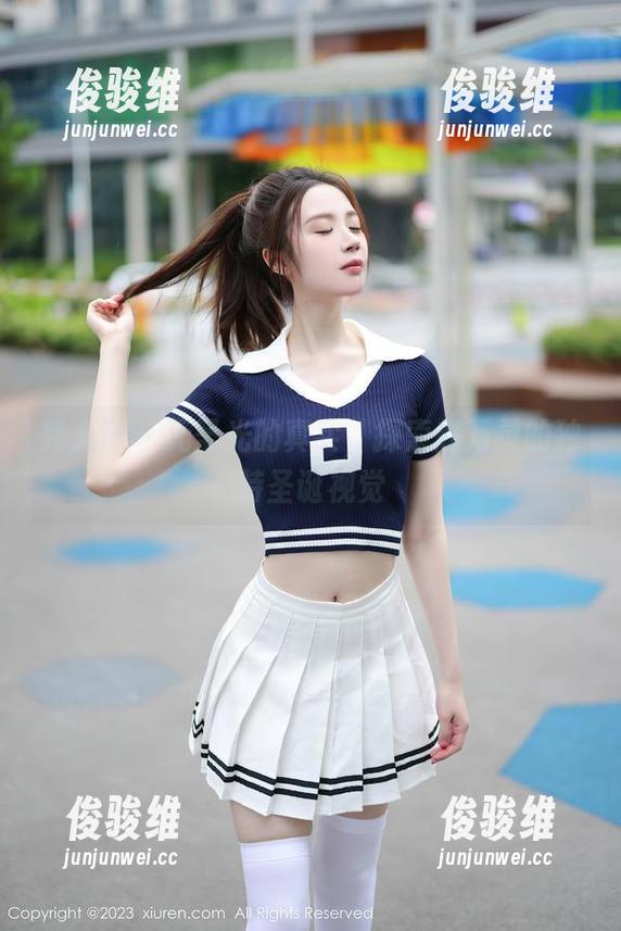 秀人网-赵万灵 秀人网 - 无圣光的真实,探索赵万灵的独特圣诞视觉