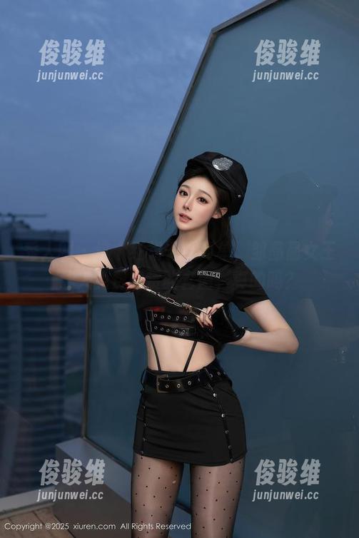 秀人网 - 这个红裙子不简单，邹晶晶女王让人免费欣赏的套图，真的吗？