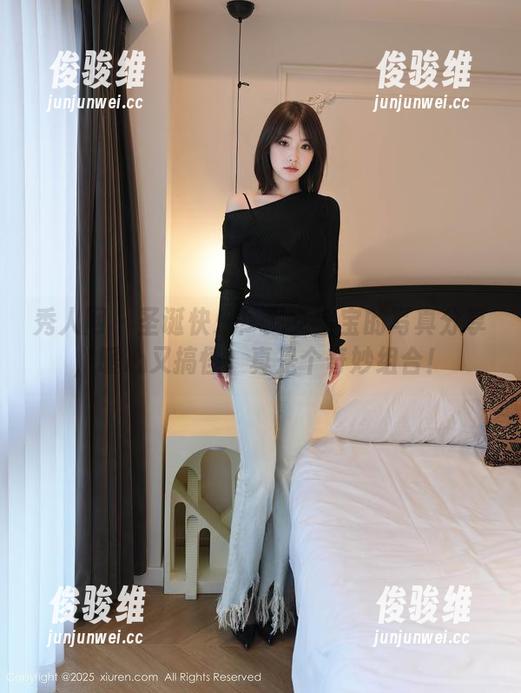 秀人网 - 圣诞快乐！龙女宝宝的写真分享，暖心又搞怪，真是个奇妙组合！