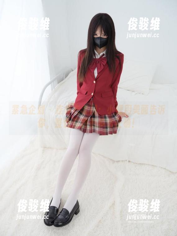 紧急企划 - 连体衣套图：小婕用美丽告诉你，整合资源是多么正确！