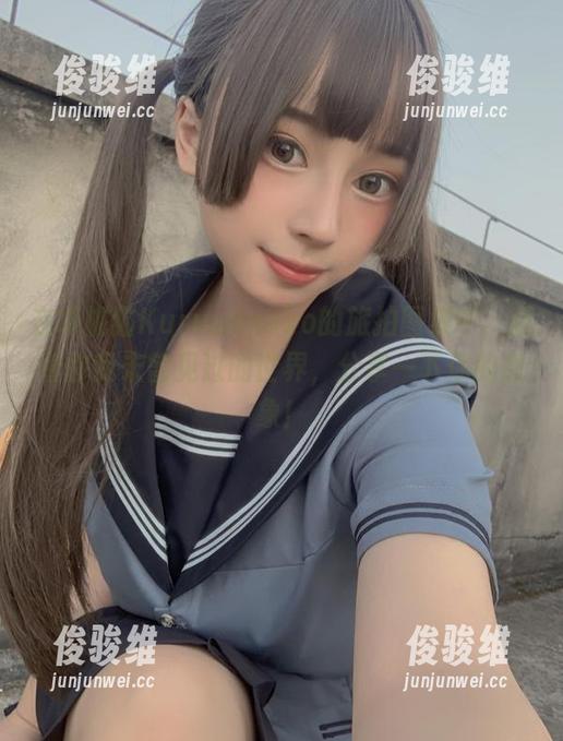 胡桃猫Kurumineko 在胡桃猫Kurumineko的旅拍图集中,藏着你我未曾见过的世界,分享一下你的想象!