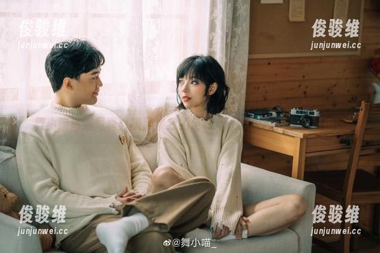 舞小喵高清写真：美足教我如何在每一步中都藏着小秘密。