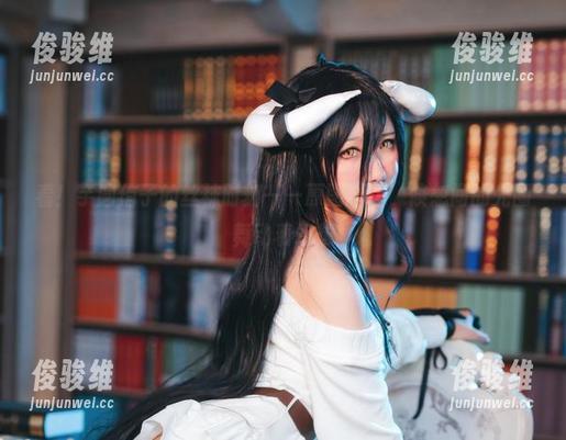 看！芋圆侑子的丝袜时刻——原图精选，倏忽间的光圈舞动着幻想