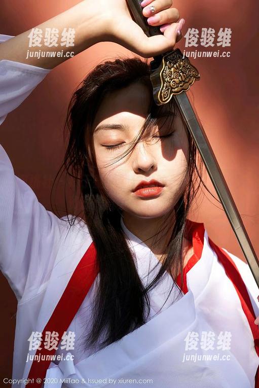 蜜桃社 - 终于能见到结衣的美足了，摄影资源简直太供不应求！