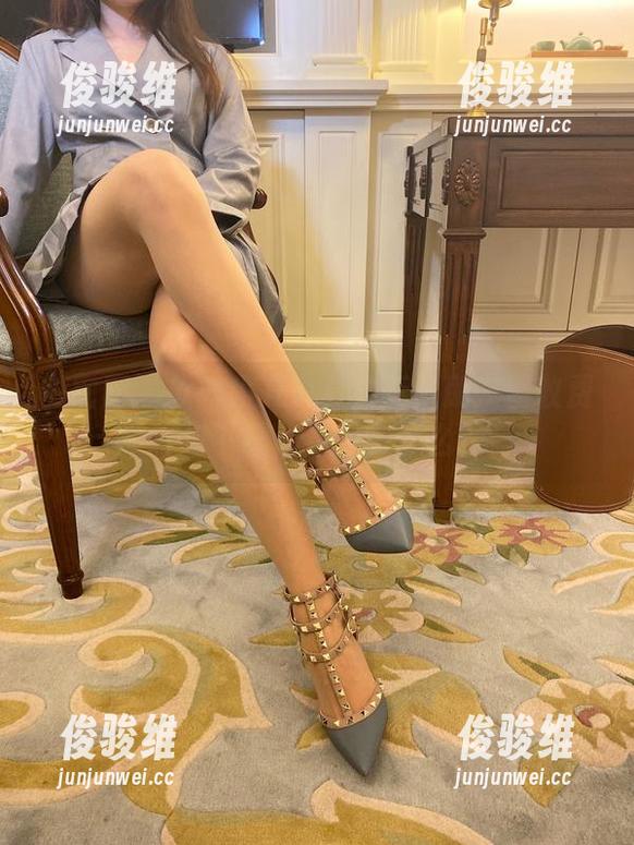 微密圈 - 软妹小九九真会玩：朋友圈收费打包下载，看见了什么？