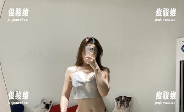 微密圈 - HD级棉袜秀，铁锤姐姐的作品，脚下生风！